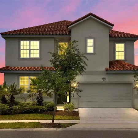 12 Bedrooms - 11,5 Bathrooms Solterra 6056 Bo
